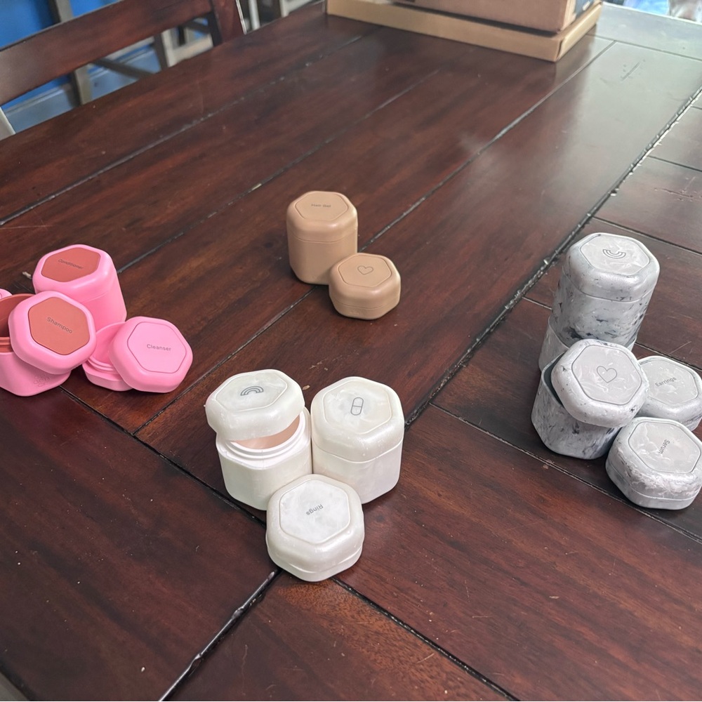 Set of 13 like new Cadence magnetic travel jars bottles TSA approved used twice